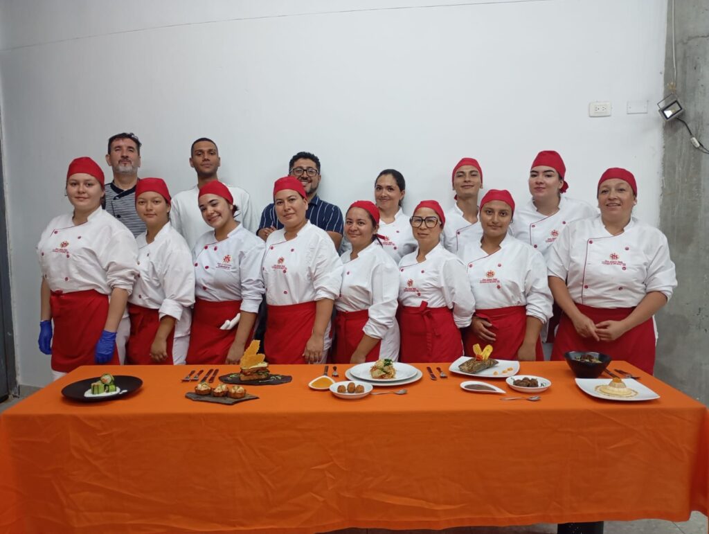 Creatividad y Aprendizaje en Escena: Presentación de Programas Técnicos